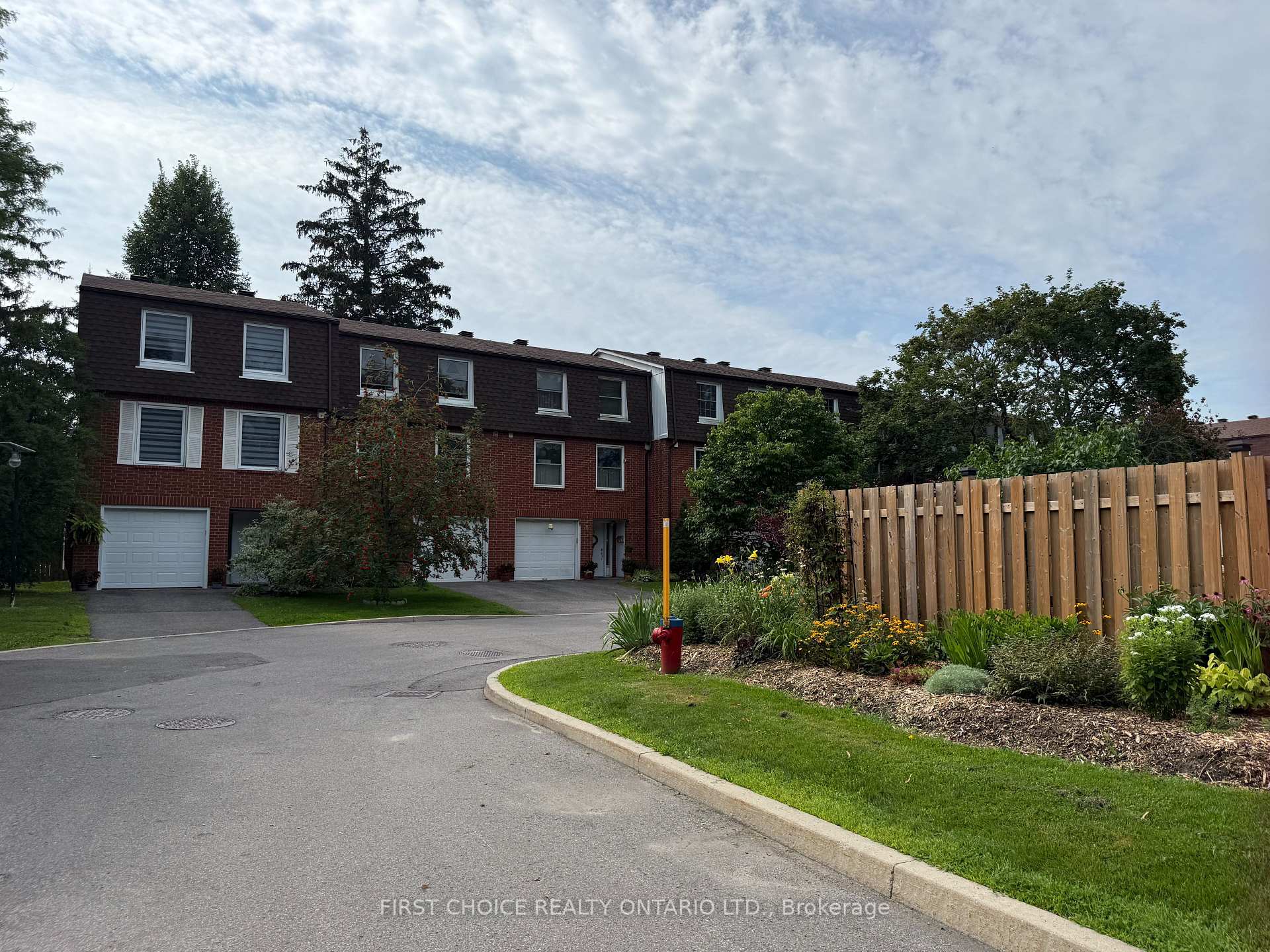 Photo 30 of 32 Appleby Private, Ottawa, Carleton Heights — HOMEH