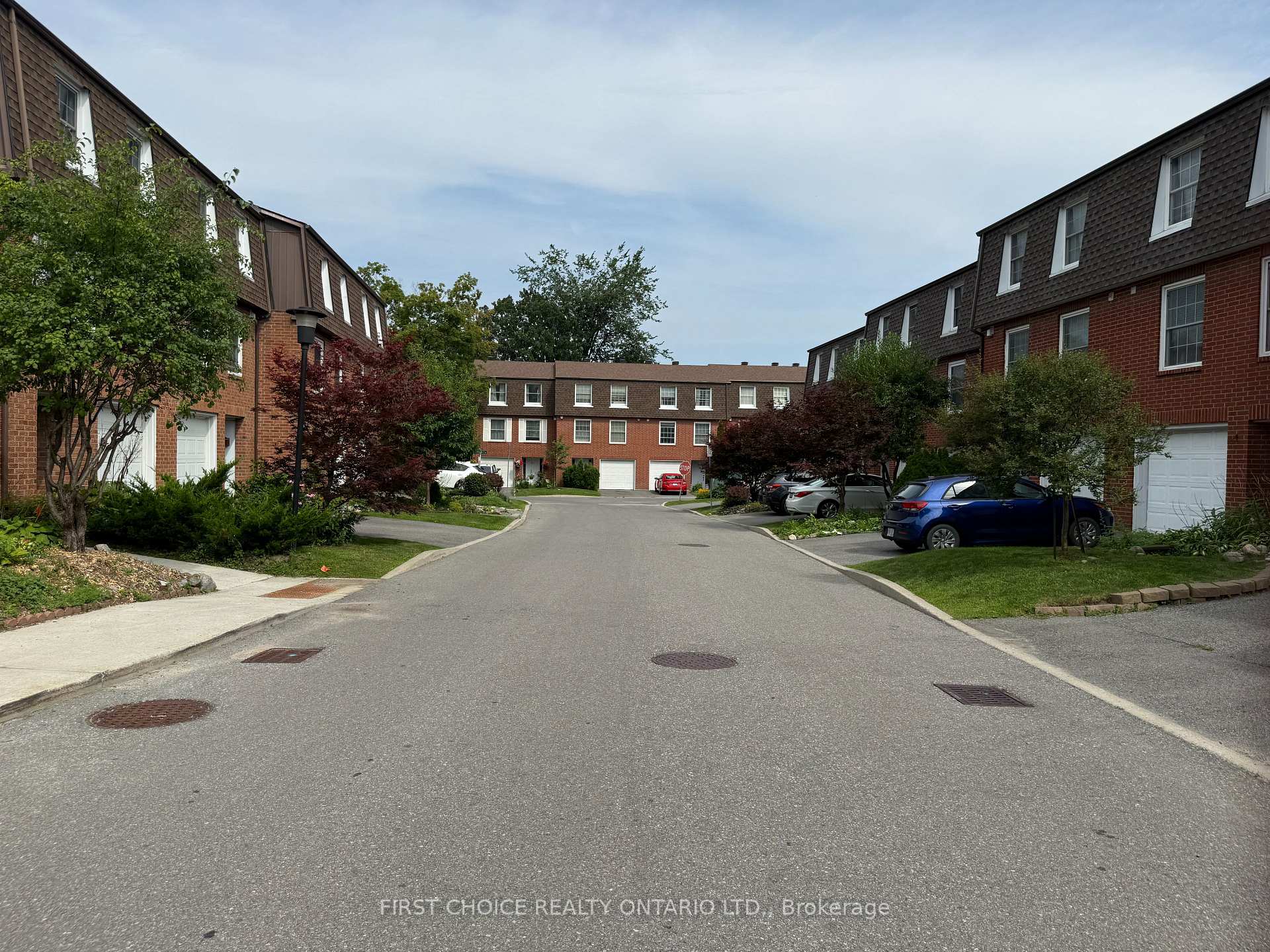 Photo 31 of 32 Appleby Private, Ottawa, Carleton Heights — HOMEH