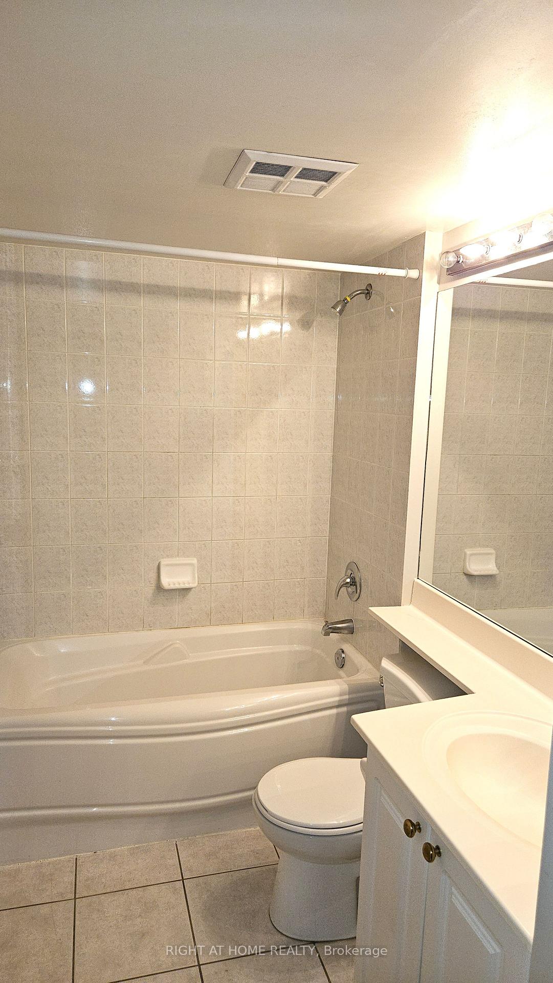 Photo 11 of Unit 1007, 55 Strathaven Drive, Mississauga, Hurontario — HOMEH