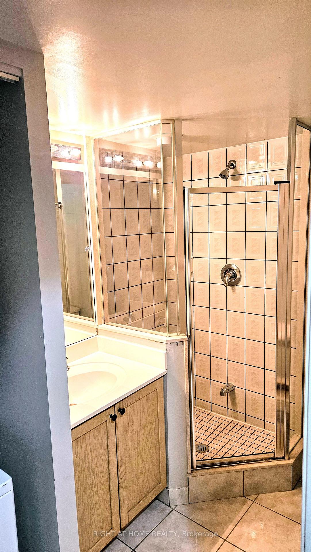 Photo 14 of Unit 1007, 55 Strathaven Drive, Mississauga, Hurontario — HOMEH
