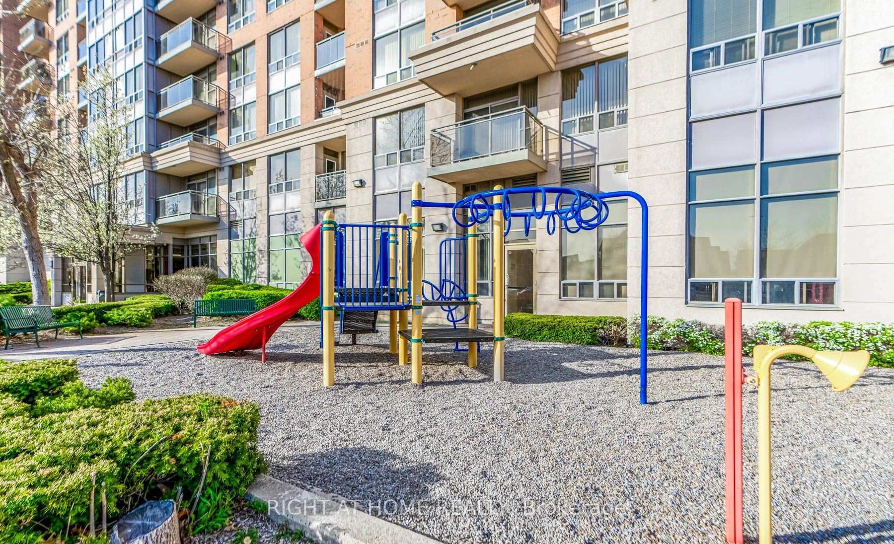 Photo 19 of Unit 1007, 55 Strathaven Drive, Mississauga, Hurontario — HOMEH