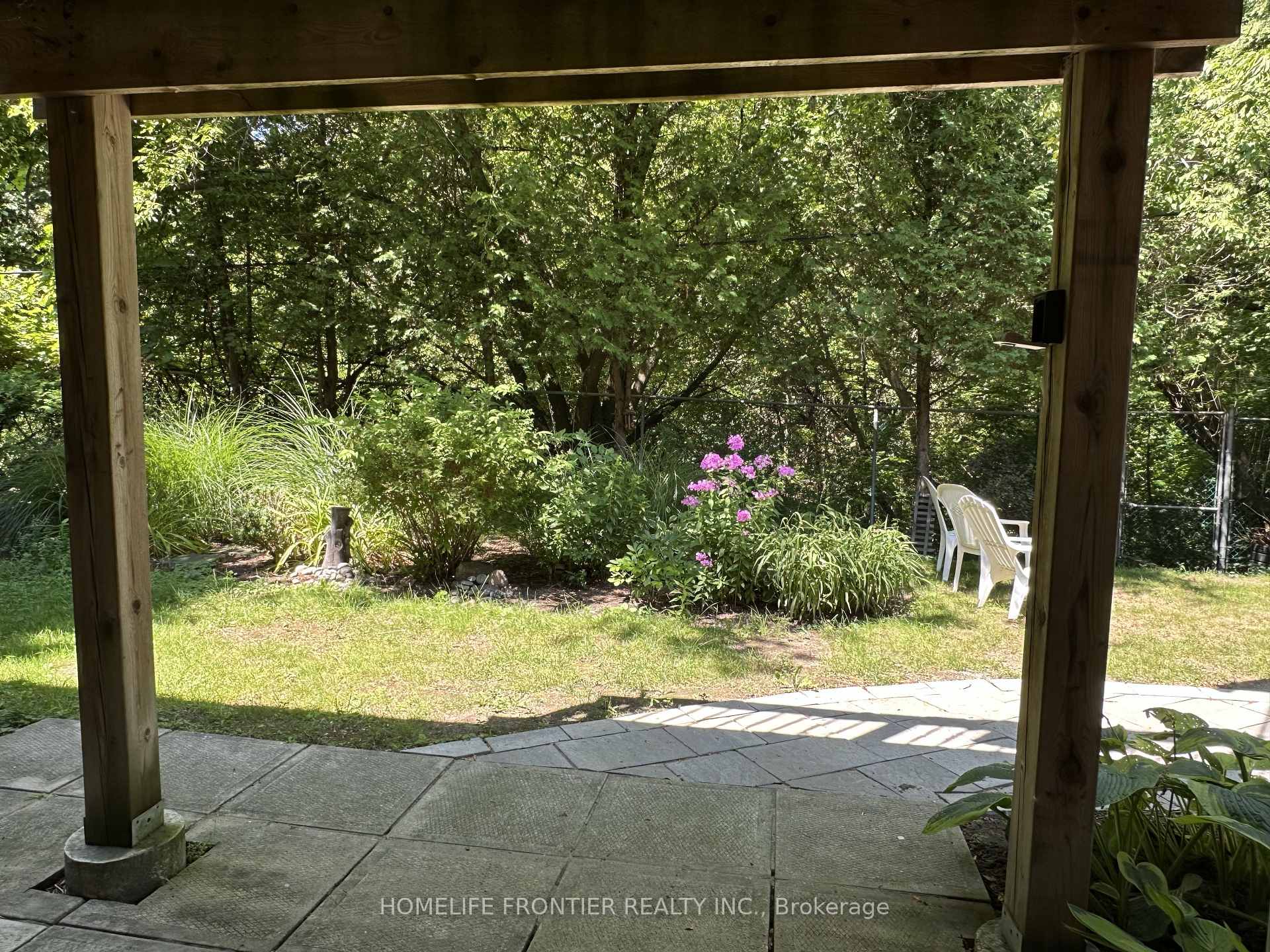 Photo 8 of Unit B, 11 Alpaca Drive, Scarborough, Woburn — HOMEH