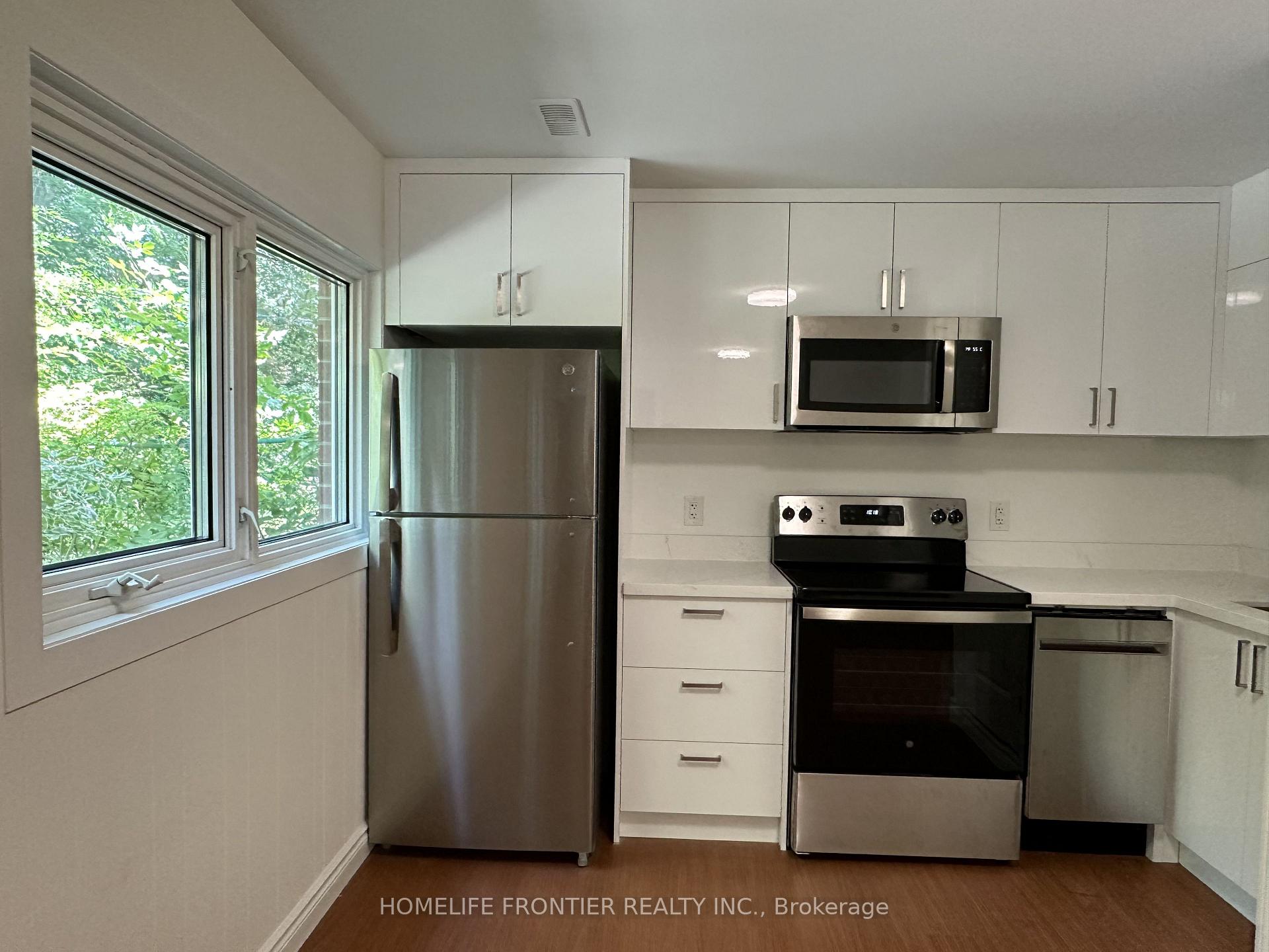 Photo 9 of Unit B, 11 Alpaca Drive, Scarborough, Woburn — HOMEH