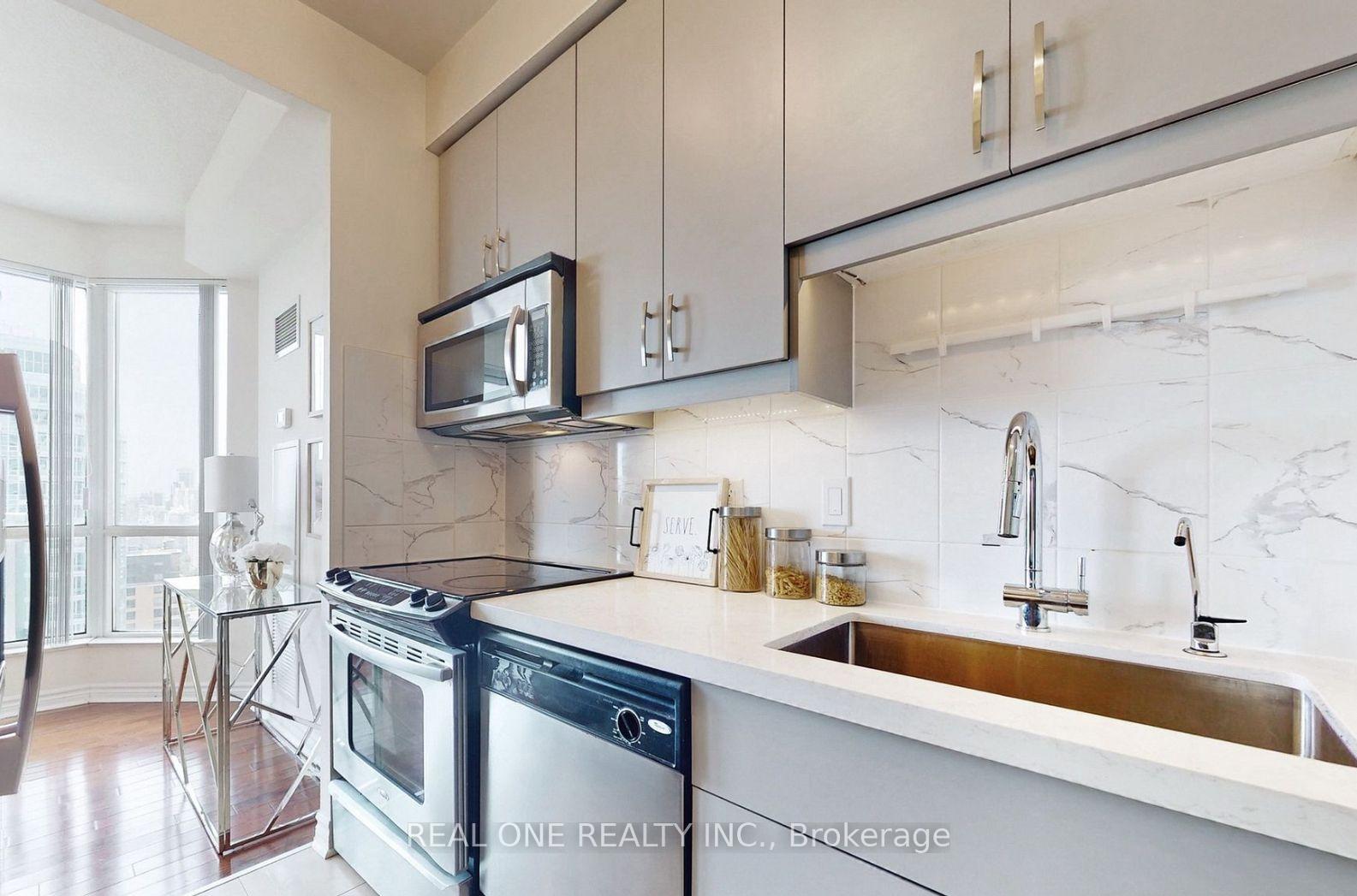 Photo 4 of Unit 2303, 18 Holmes Avenue, North York, Willowdale East — HOMEH