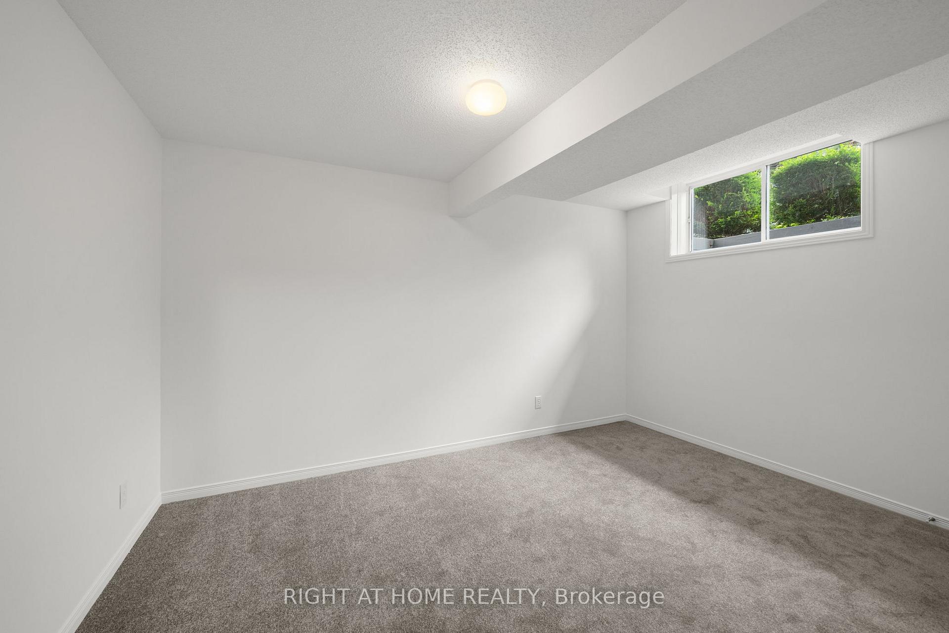 Photo 29 of 120 Grandpark Circle, Ottawa, Hunt Club Park — HOMEH