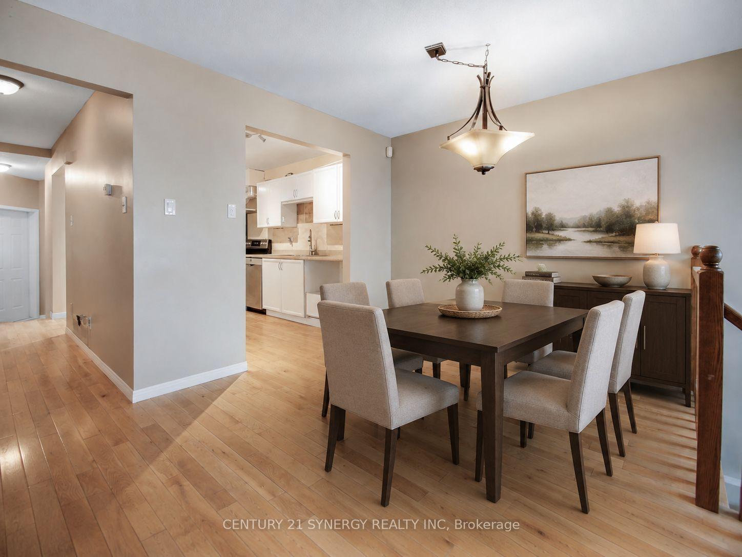 Photo 7 of 532 Pocono Crescent, Ottawa, Fallingbrook/Gardenway South — HOMEH