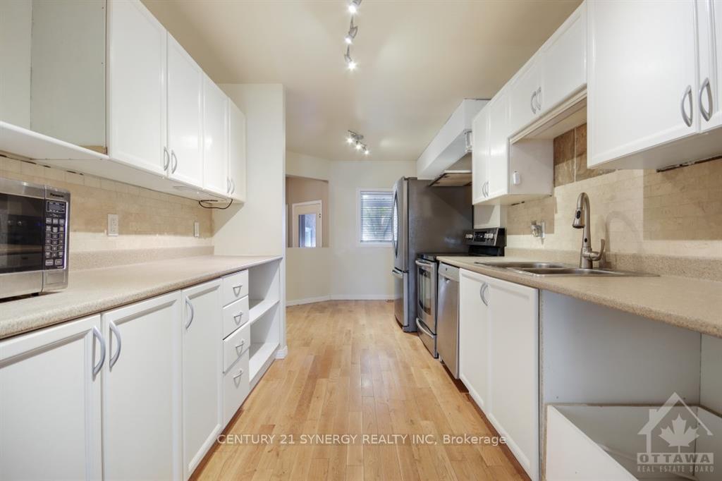 Photo 13 of 532 Pocono Crescent, Ottawa, Fallingbrook/Gardenway South — HOMEH