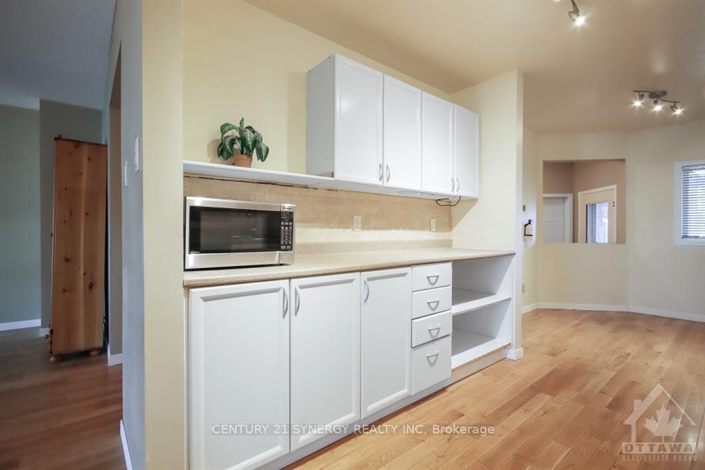 Photo 15 of 532 Pocono Crescent, Ottawa, Fallingbrook/Gardenway South — HOMEH