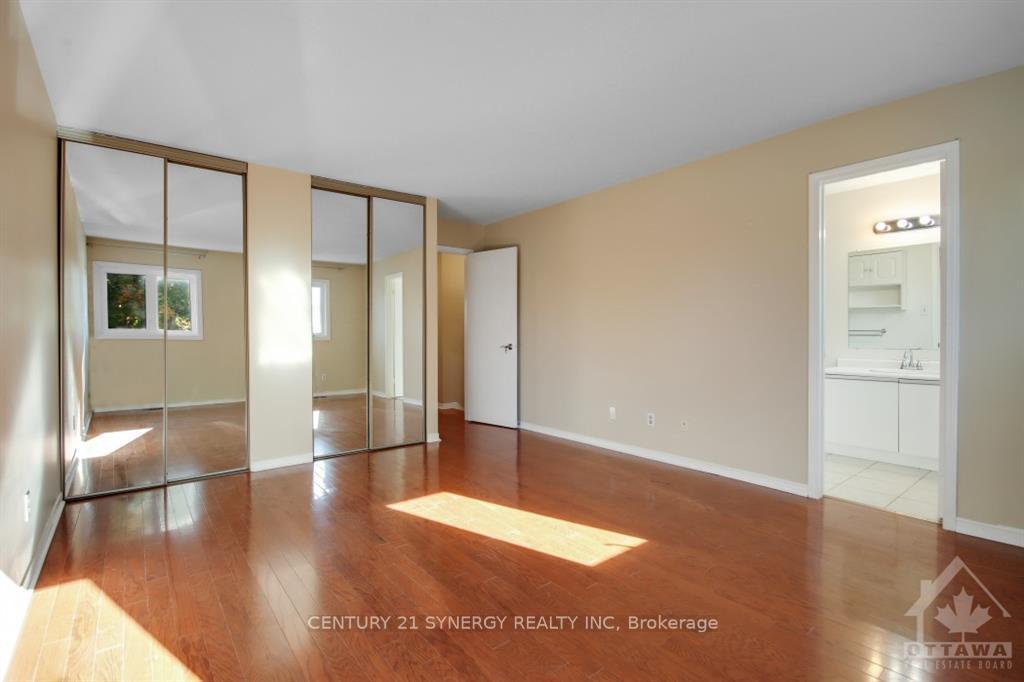 Photo 18 of 532 Pocono Crescent, Ottawa, Fallingbrook/Gardenway South — HOMEH