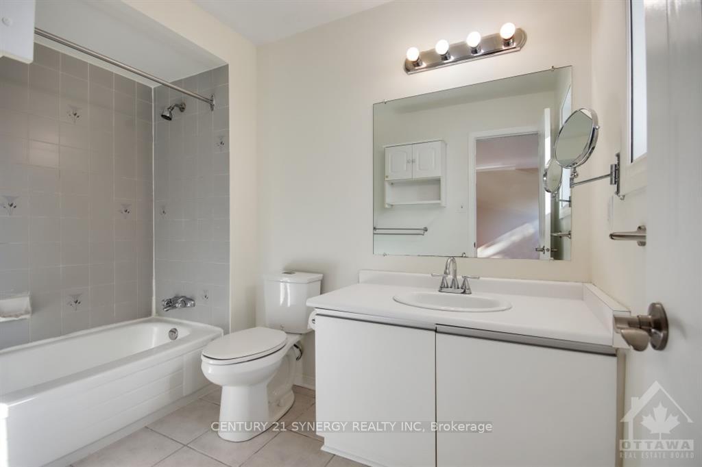 Photo 19 of 532 Pocono Crescent, Ottawa, Fallingbrook/Gardenway South — HOMEH