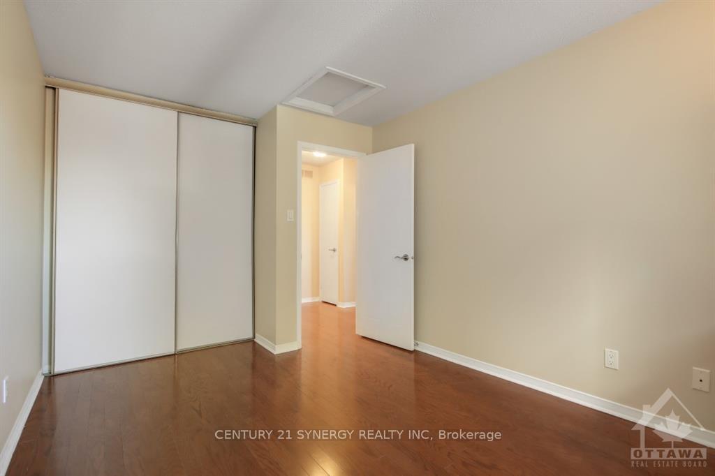 Photo 24 of 532 Pocono Crescent, Ottawa, Fallingbrook/Gardenway South — HOMEH