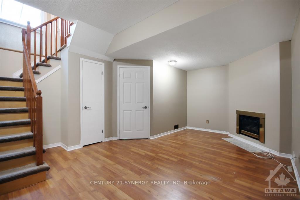 Photo 27 of 532 Pocono Crescent, Ottawa, Fallingbrook/Gardenway South — HOMEH