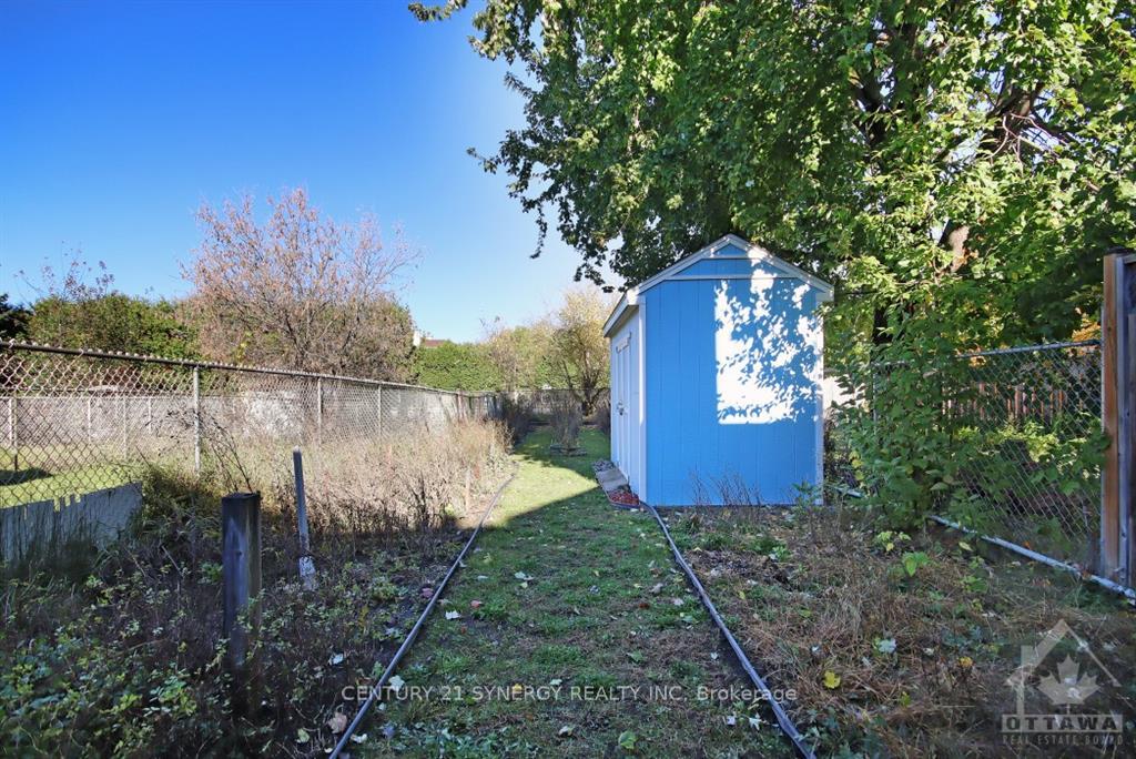 Photo 32 of 532 Pocono Crescent, Ottawa, Fallingbrook/Gardenway South — HOMEH