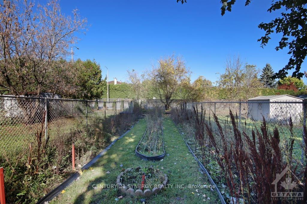 Photo 34 of 532 Pocono Crescent, Ottawa, Fallingbrook/Gardenway South — HOMEH