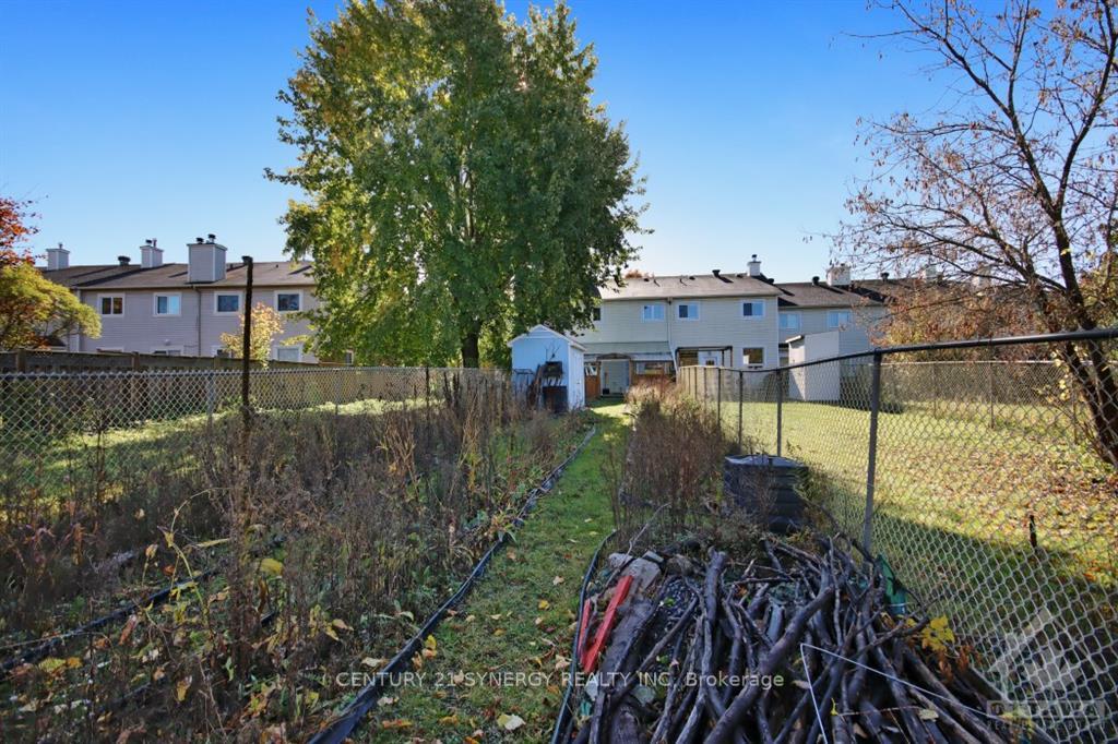 Photo 36 of 532 Pocono Crescent, Ottawa, Fallingbrook/Gardenway South — HOMEH