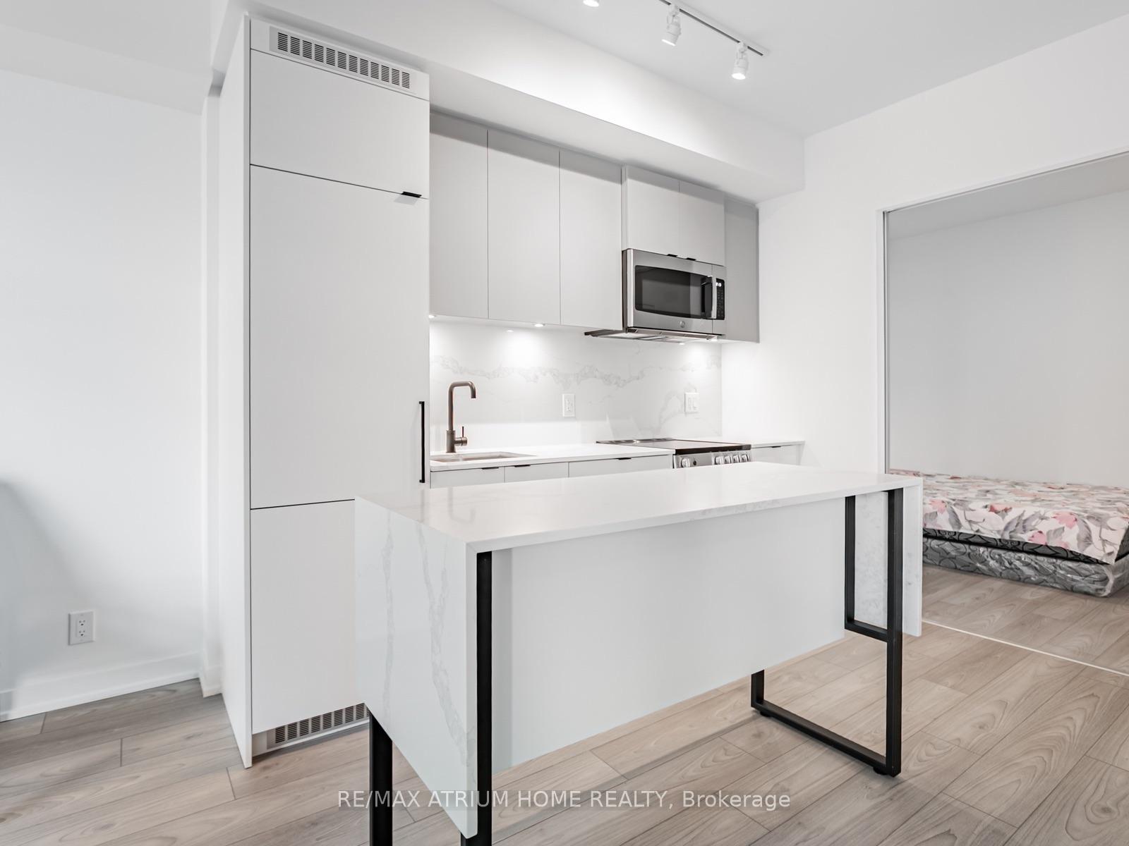 Photo 2 of Unit 827, 285 Dufferin Street, Toronto, South Parkdale — HOMEH