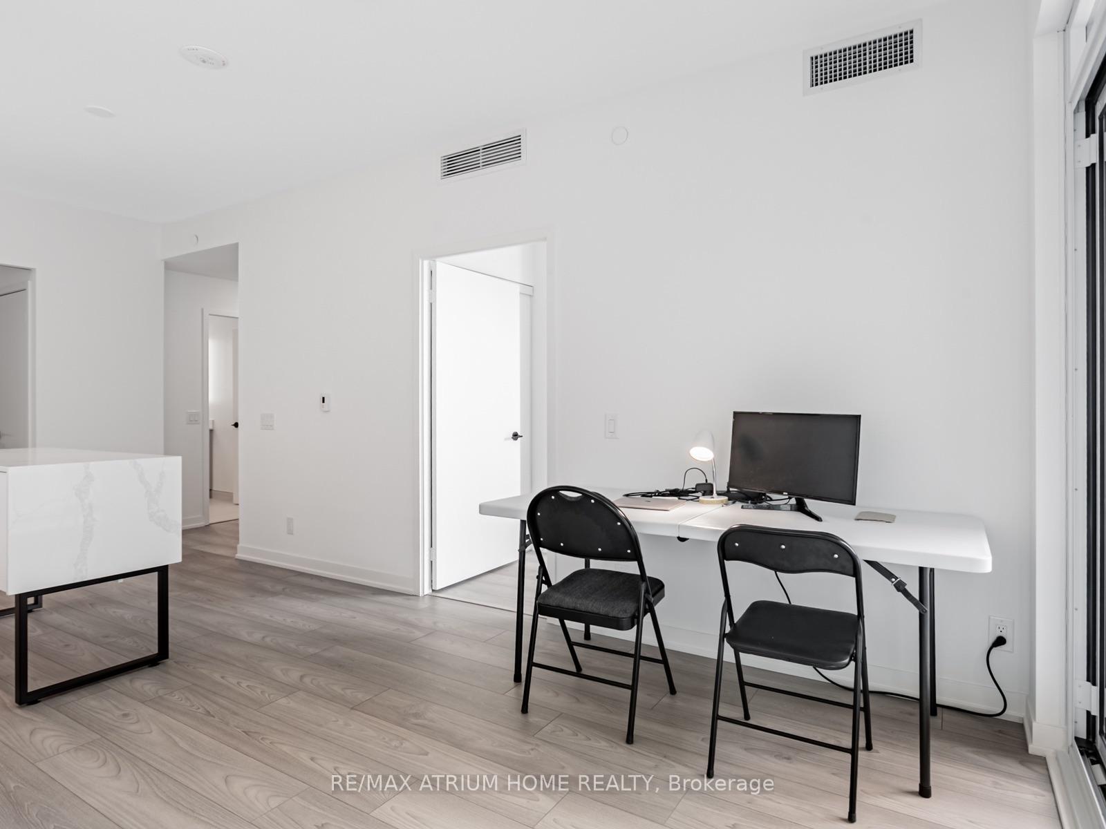Photo 8 of Unit 827, 285 Dufferin Street, Toronto, South Parkdale — HOMEH