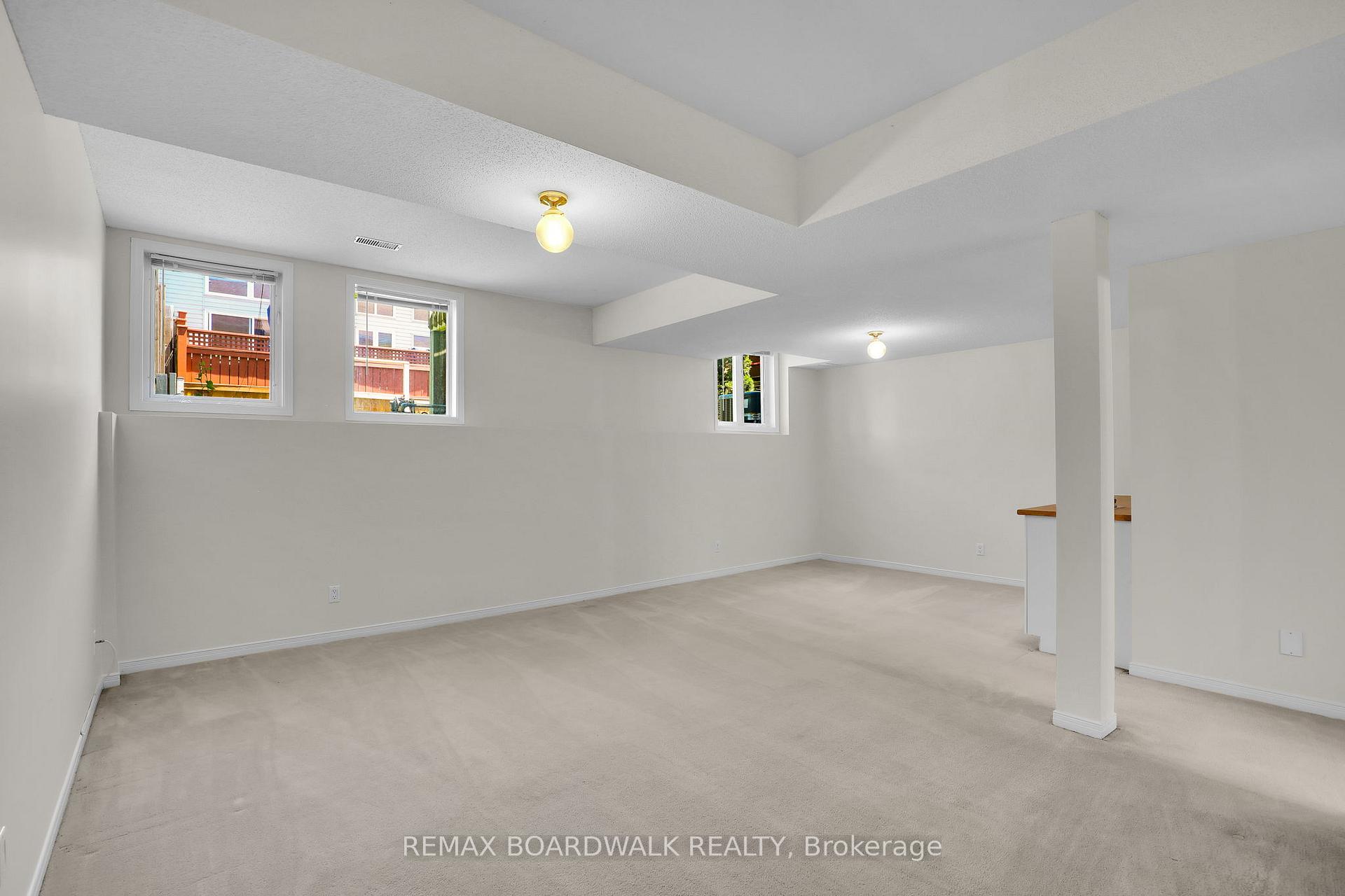Photo 31 of 5 Maple Park Private, Ottawa, Upper Hunt Club — HOMEH