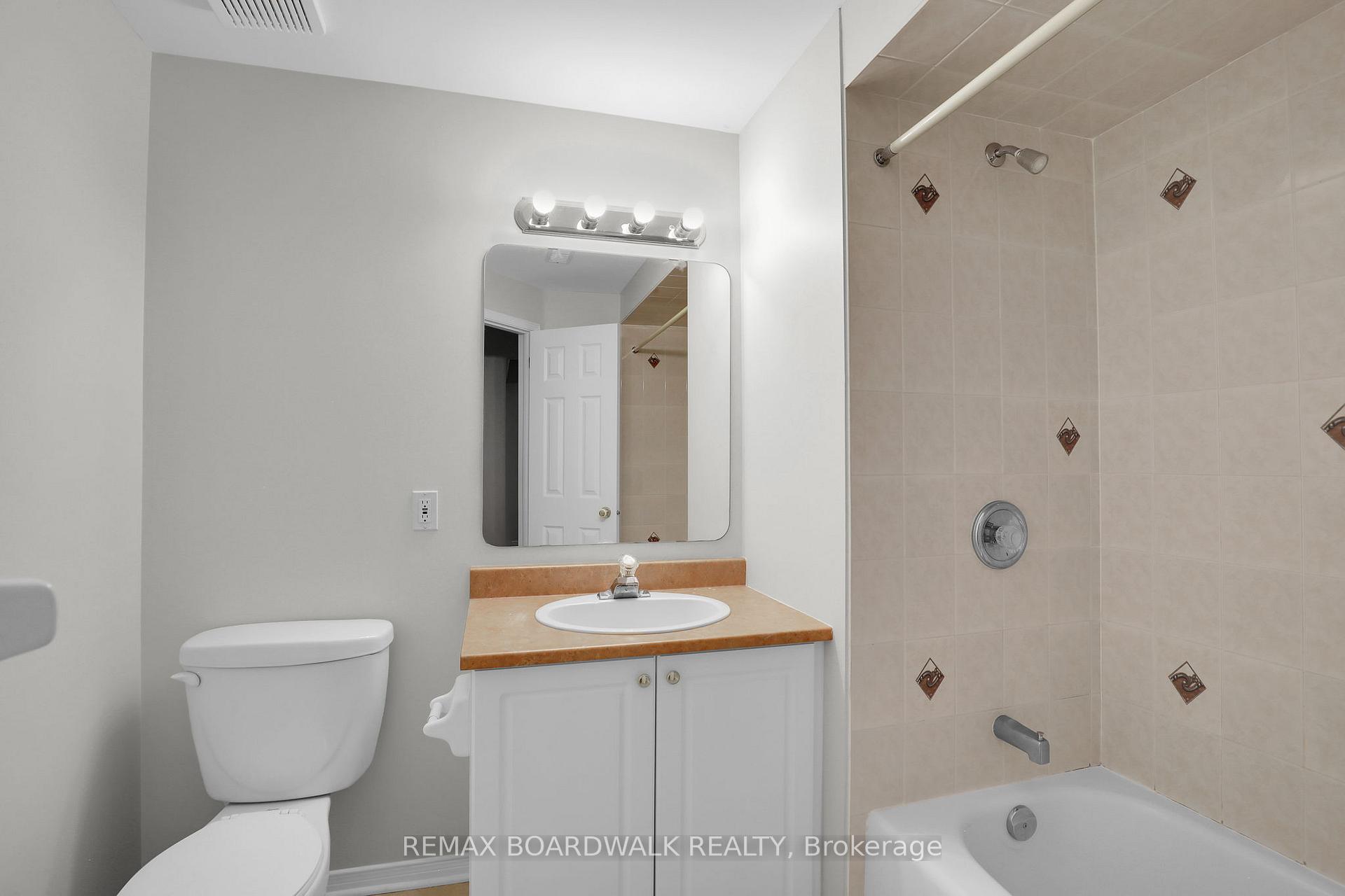 Photo 32 of 5 Maple Park Private, Ottawa, Upper Hunt Club — HOMEH