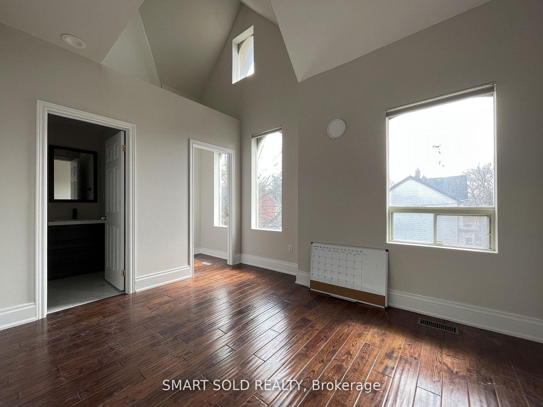 Photo 12 of 42 Amelia Street, Toronto, Cabbagetown-South St. James Town — HOMEH