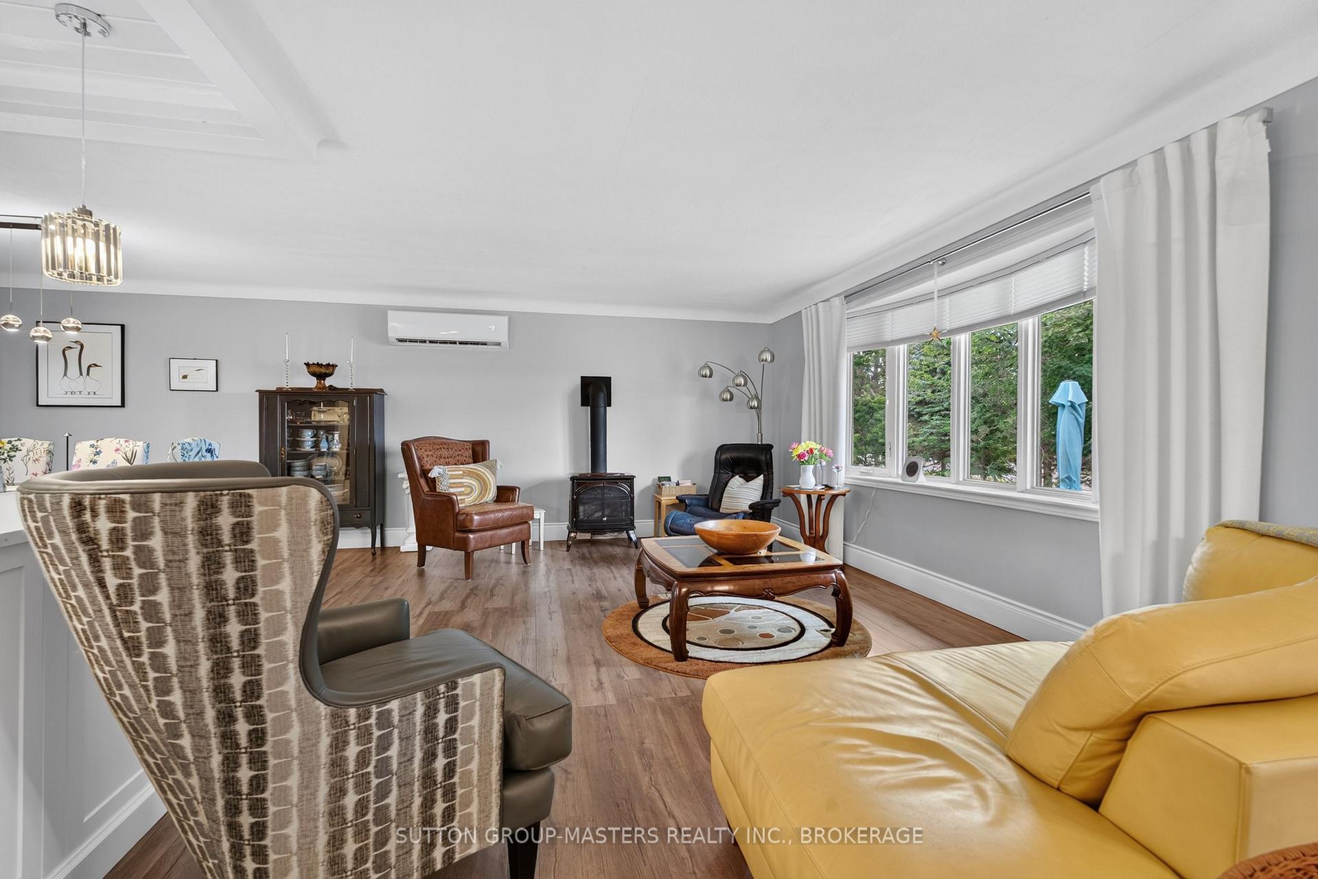 Photo 9 of 4415 Bath Road, Loyalist, Amherstview — HOMEH