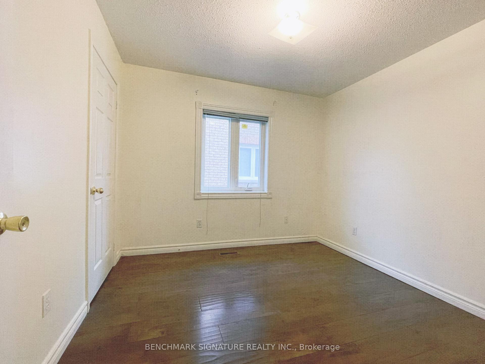 Photo 10 of 102 Greensboro Drive, Markham, Milliken Mills West — HOMEH