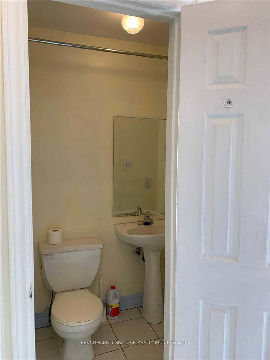 Photo 15 of 102 Greensboro Drive, Markham, Milliken Mills West — HOMEH