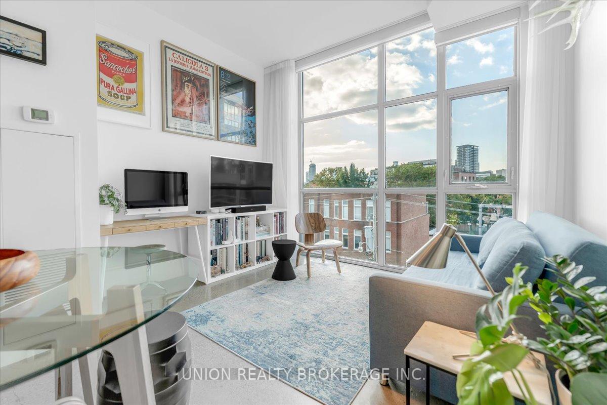 Photo 3 of Unit 404, 569 King Street E, Toronto, Moss Park — HOMEH