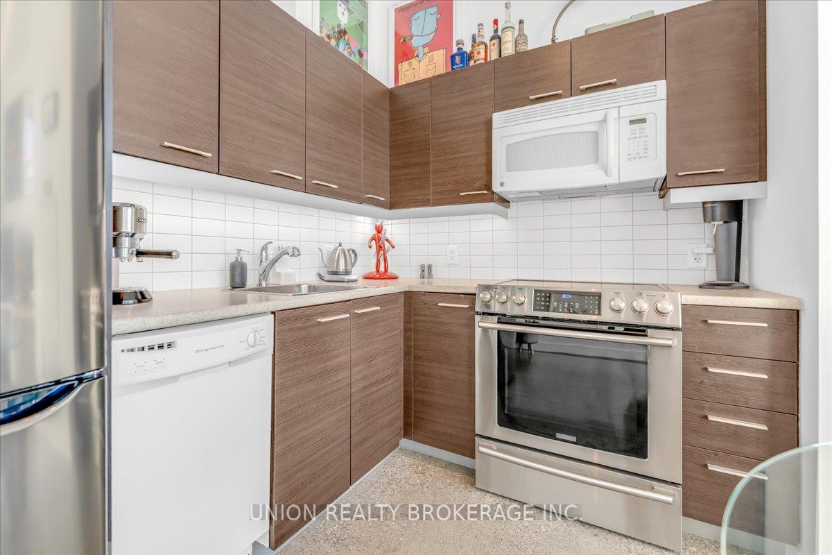 Photo 15 of Unit 404, 569 King Street E, Toronto, Moss Park — HOMEH
