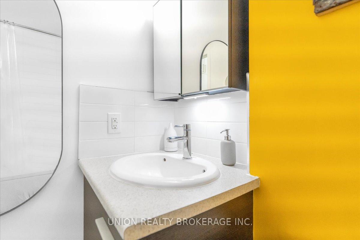 Photo 27 of Unit 404, 569 King Street E, Toronto, Moss Park — HOMEH