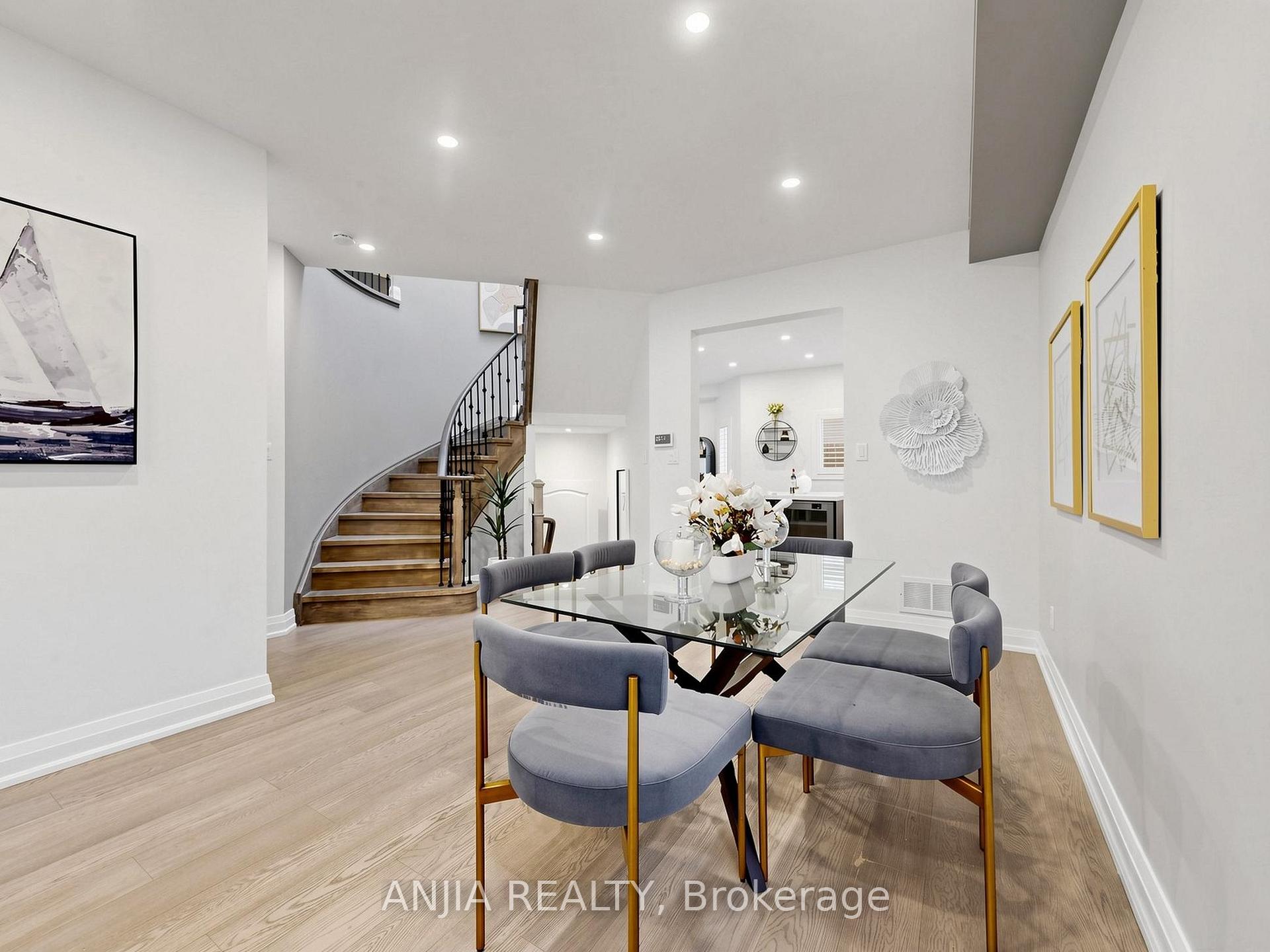 Photo 4 of 12 Gardenia Crescent, Markham, Cachet — HOMEH