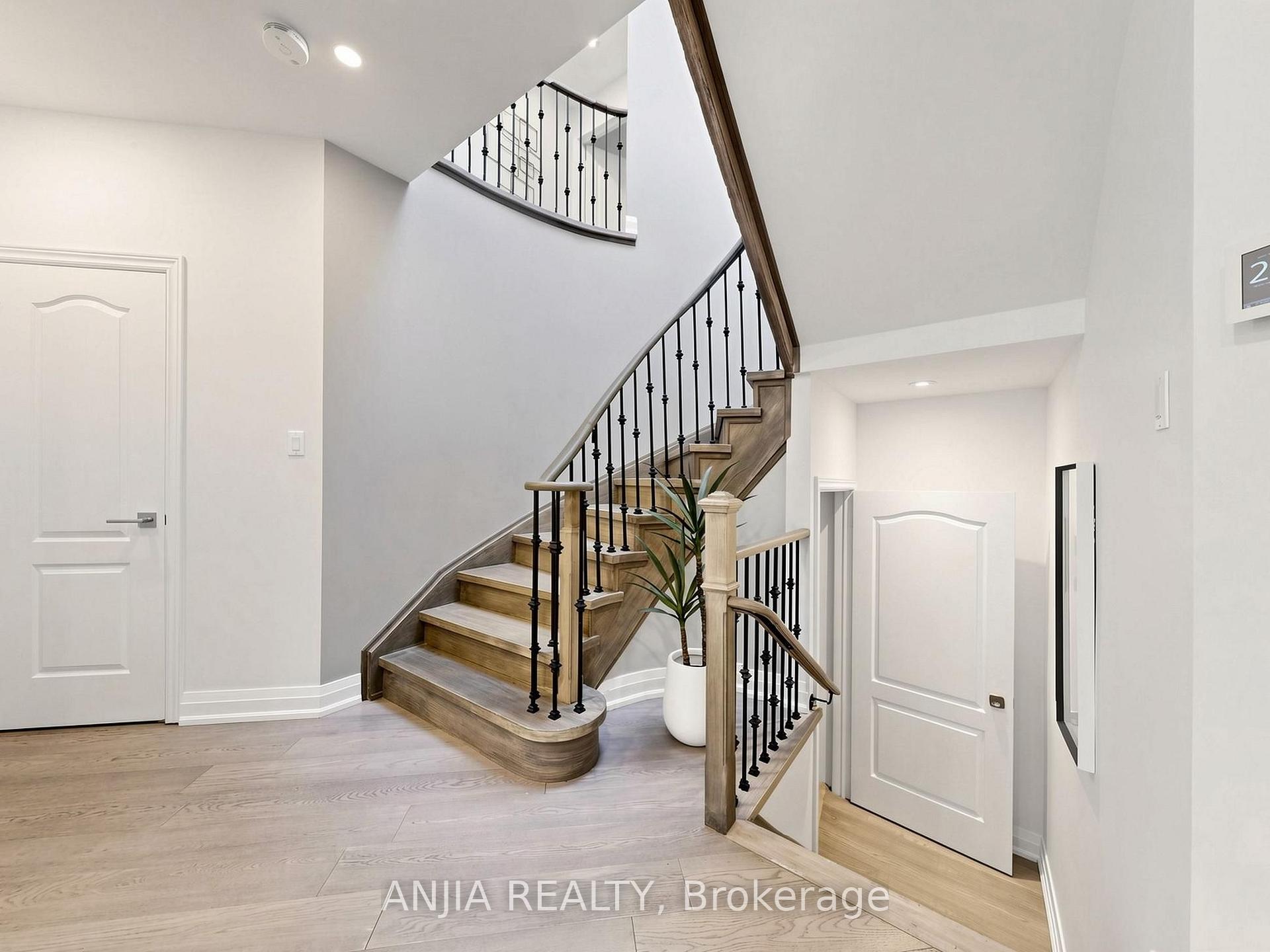 Photo 23 of 12 Gardenia Crescent, Markham, Cachet — HOMEH