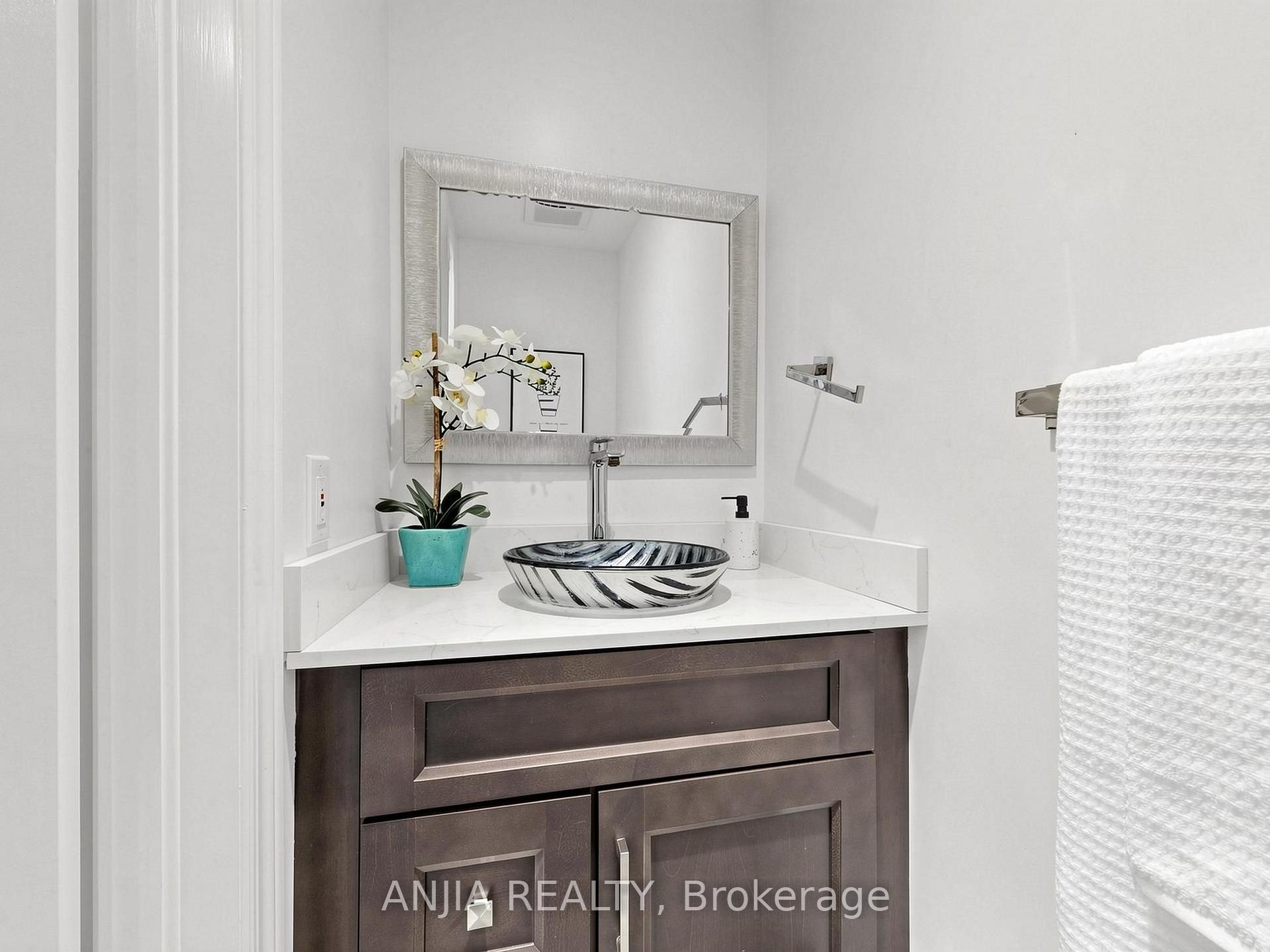 Photo 24 of 12 Gardenia Crescent, Markham, Cachet — HOMEH