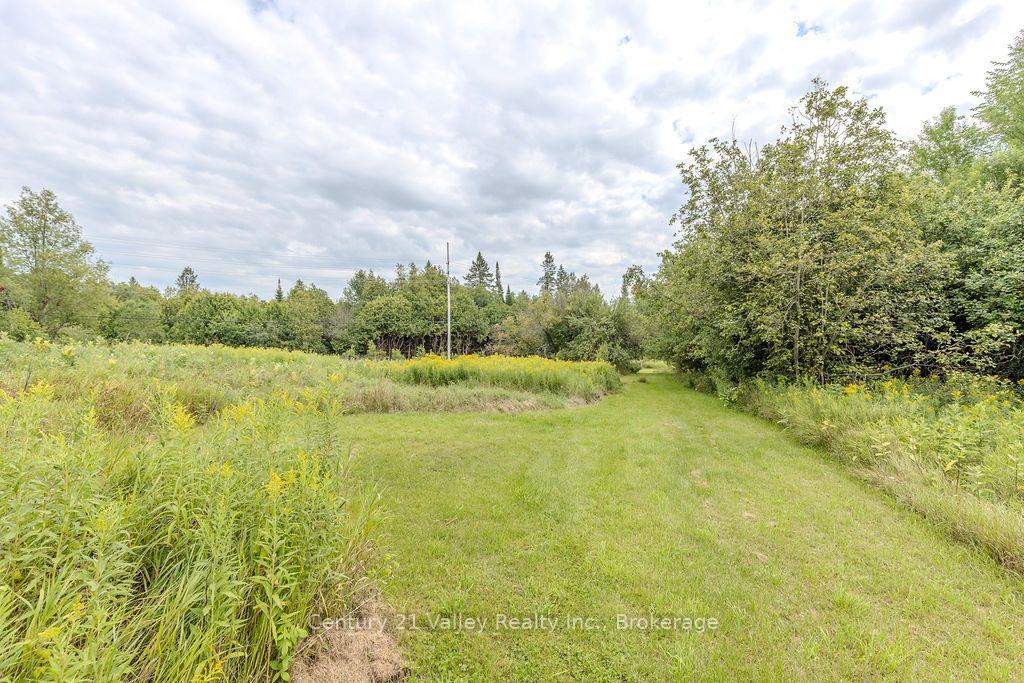 Photo 6 of 290 Pucker Street, Renfrew, Renfrew — HOMEH
