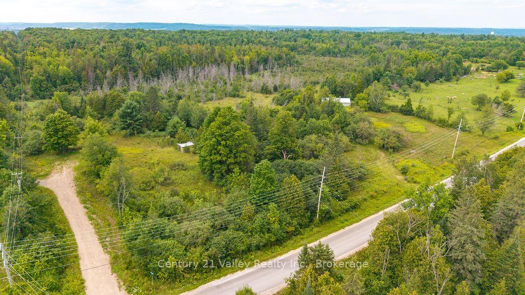 Photo 22 of 290 Pucker Street, Renfrew, Renfrew — HOMEH