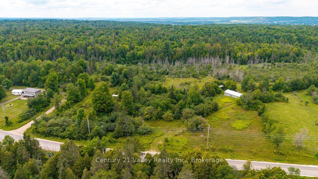 Photo 21 of 290 Pucker Street, Renfrew, Renfrew — HOMEH