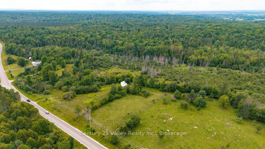 Photo 26 of 290 Pucker Street, Renfrew, Renfrew — HOMEH