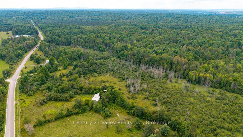 Photo 27 of 290 Pucker Street, Renfrew, Renfrew — HOMEH