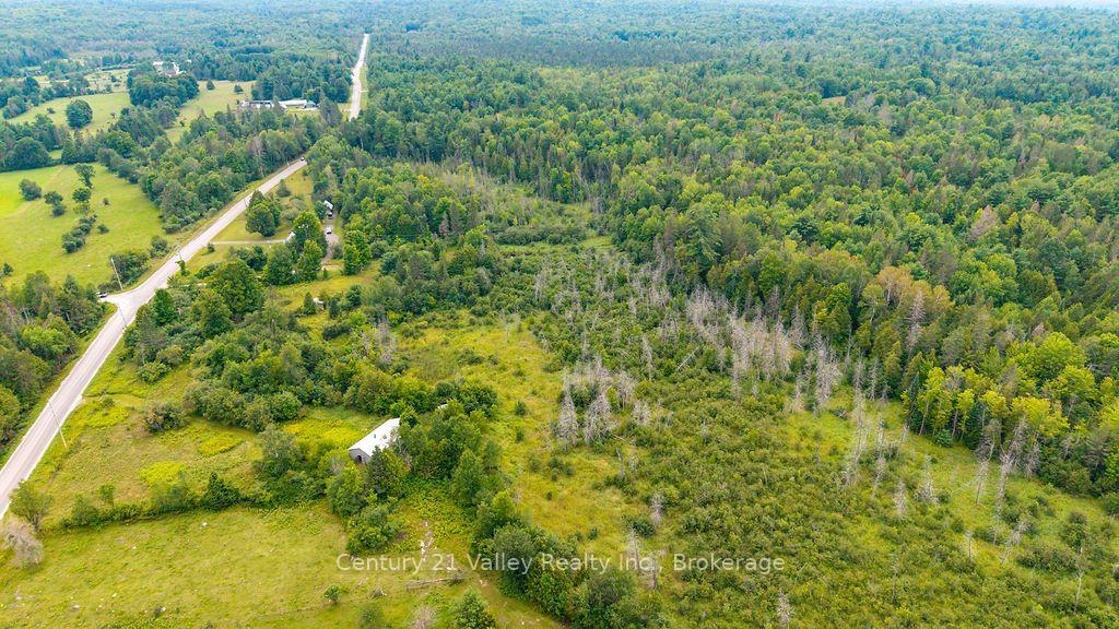 Photo 28 of 290 Pucker Street, Renfrew, Renfrew — HOMEH