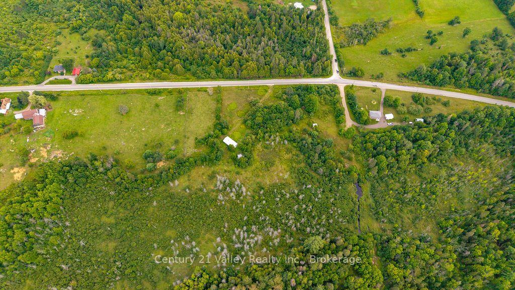 Photo 24 of 290 Pucker Street, Renfrew, Renfrew — HOMEH