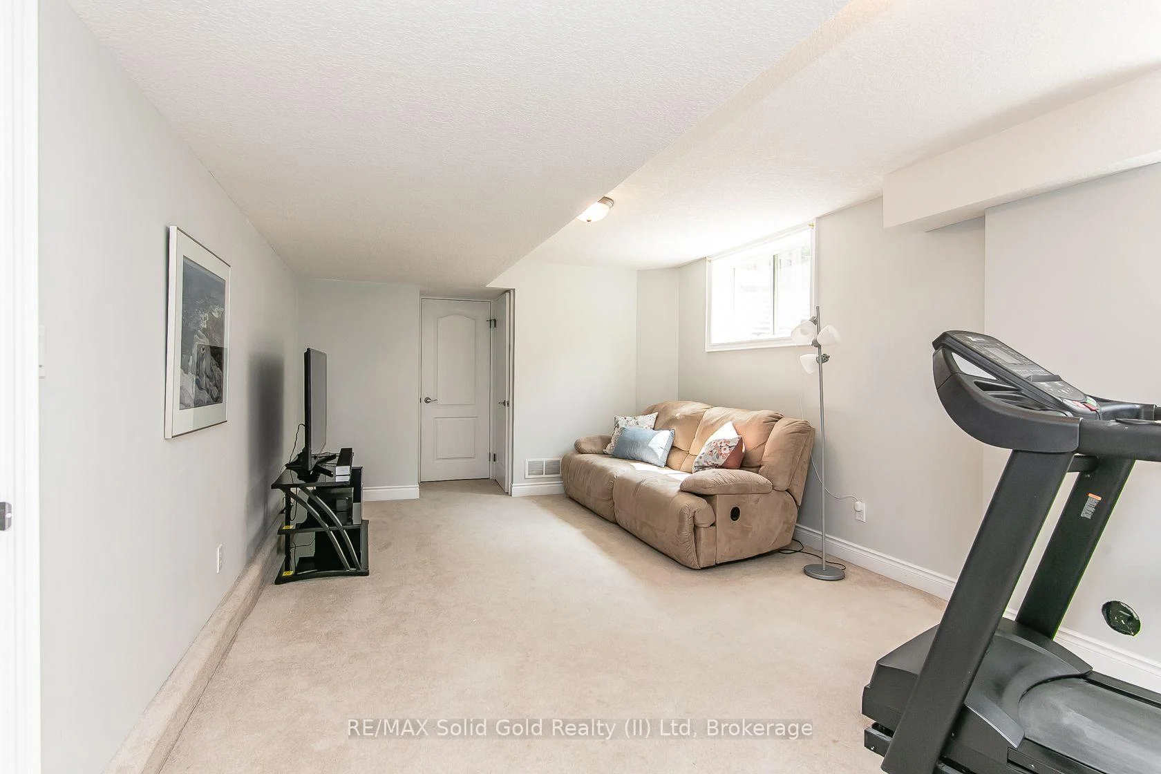 Photo 4 of 563 Woolgrass Avenue, Waterloo, Erbsville/Laurelwood — HOMEH