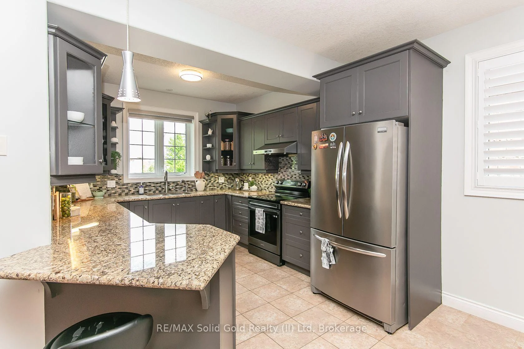 Photo 12 of 563 Woolgrass Avenue, Waterloo, Erbsville/Laurelwood — HOMEH