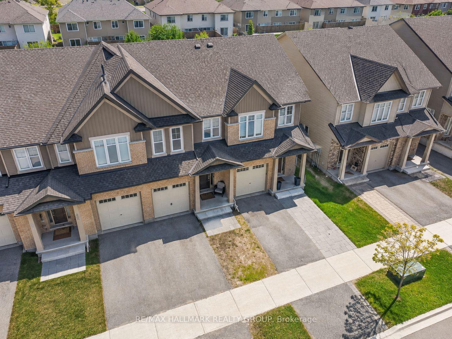 Photo 2 of 834 Cedar Creek Drive, Ottawa, Blossom Park/Kemp Park/Findlay Creek — HOMEH