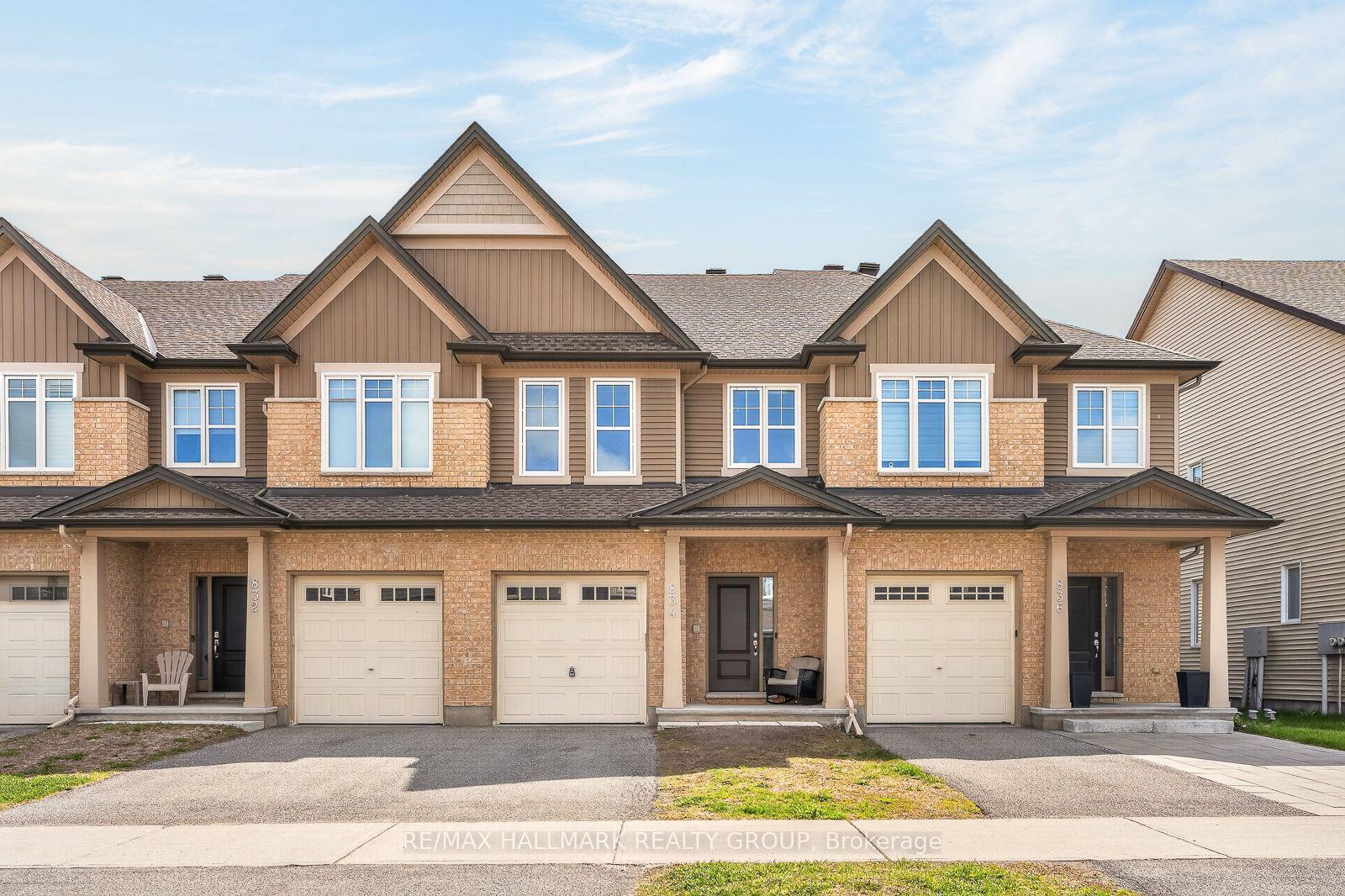 Photo 3 of 834 Cedar Creek Drive, Ottawa, Blossom Park/Kemp Park/Findlay Creek — HOMEH