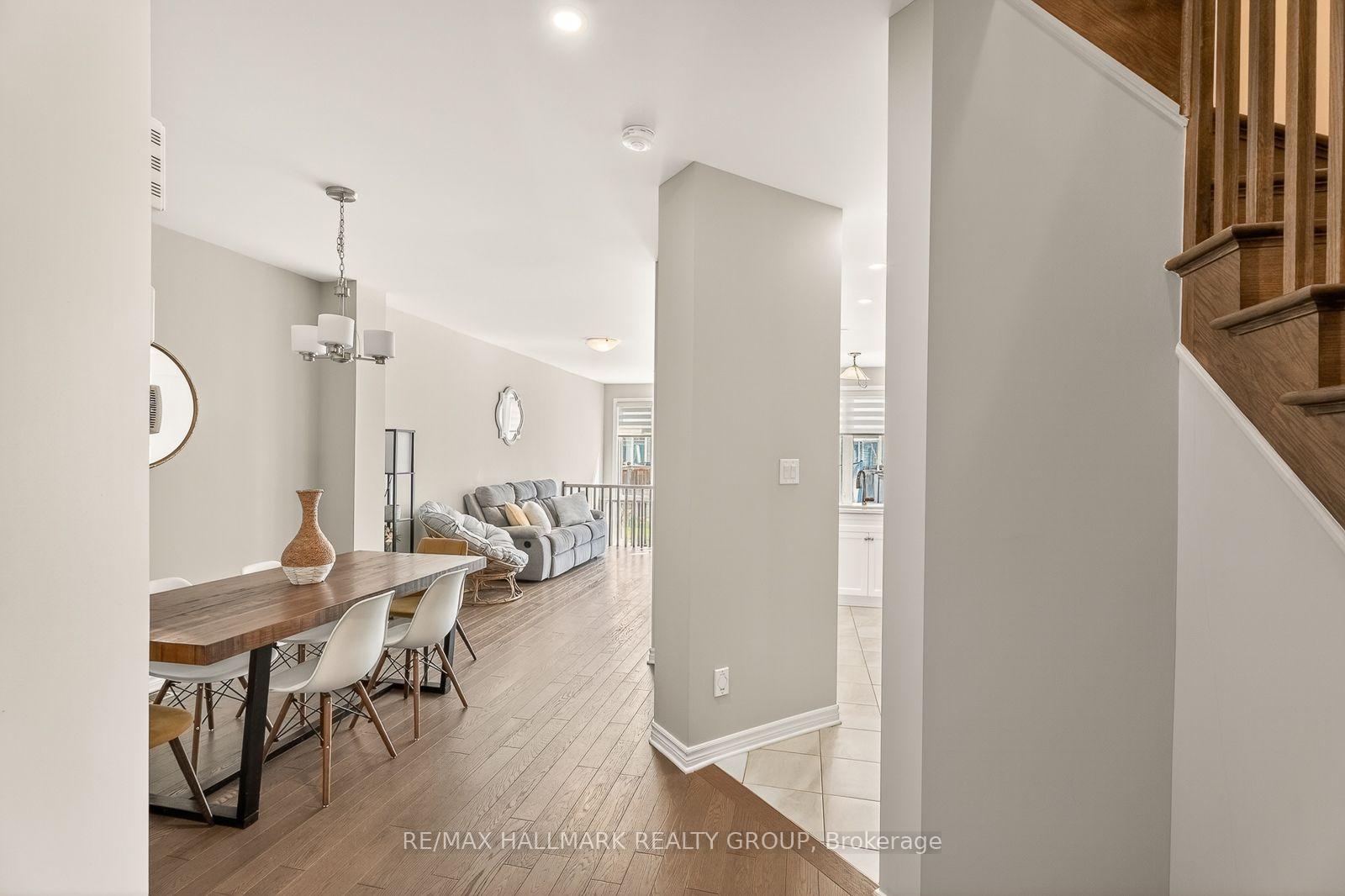 Photo 9 of 834 Cedar Creek Drive, Ottawa, Blossom Park/Kemp Park/Findlay Creek — HOMEH