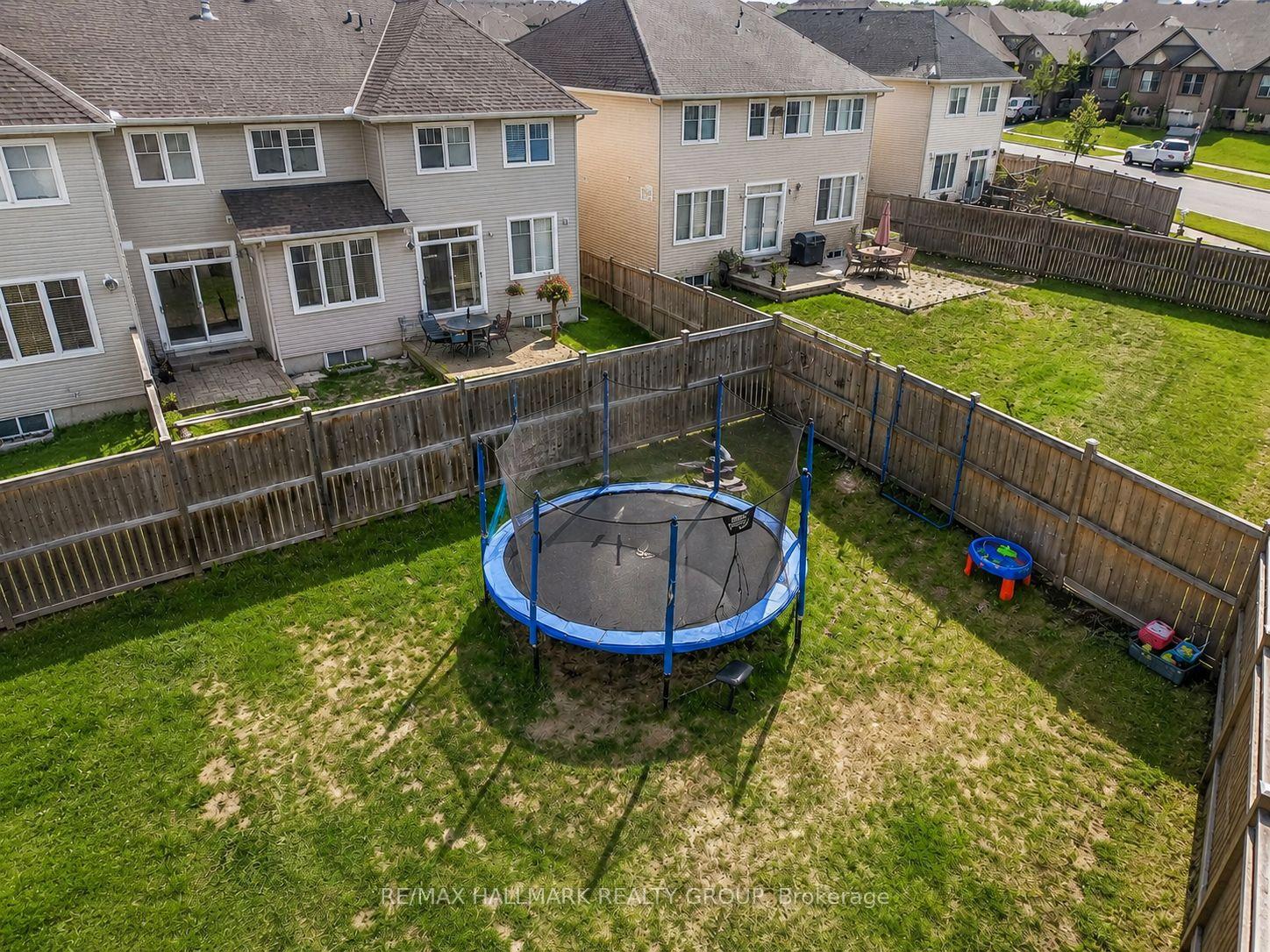Photo 39 of 834 Cedar Creek Drive, Ottawa, Blossom Park/Kemp Park/Findlay Creek — HOMEH