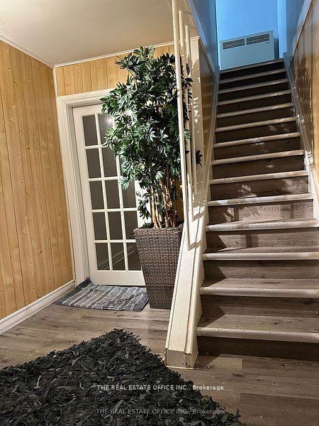 Photo 2 of 393 Adeline Drive, Georgina, Keswick South — HOMEH