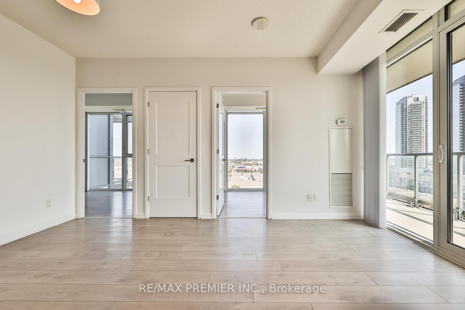 Photo 4 of Unit 1504, 7895 Jane Street, Vaughan, Concord — HOMEH