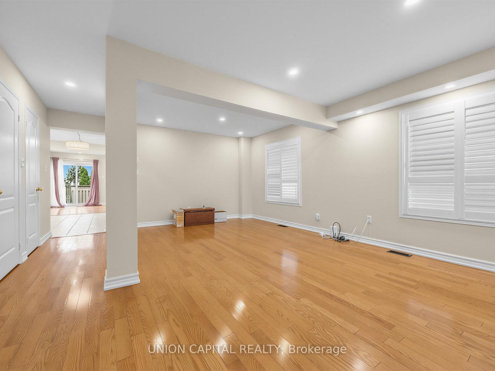 Photo 3 of 3186 Cabano Crescent, Mississauga, Churchill Meadows — HOMEH