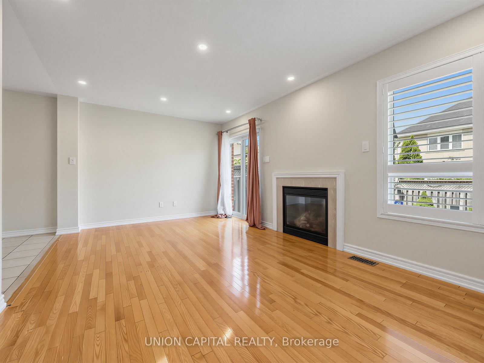 Photo 8 of 3186 Cabano Crescent, Mississauga, Churchill Meadows — HOMEH